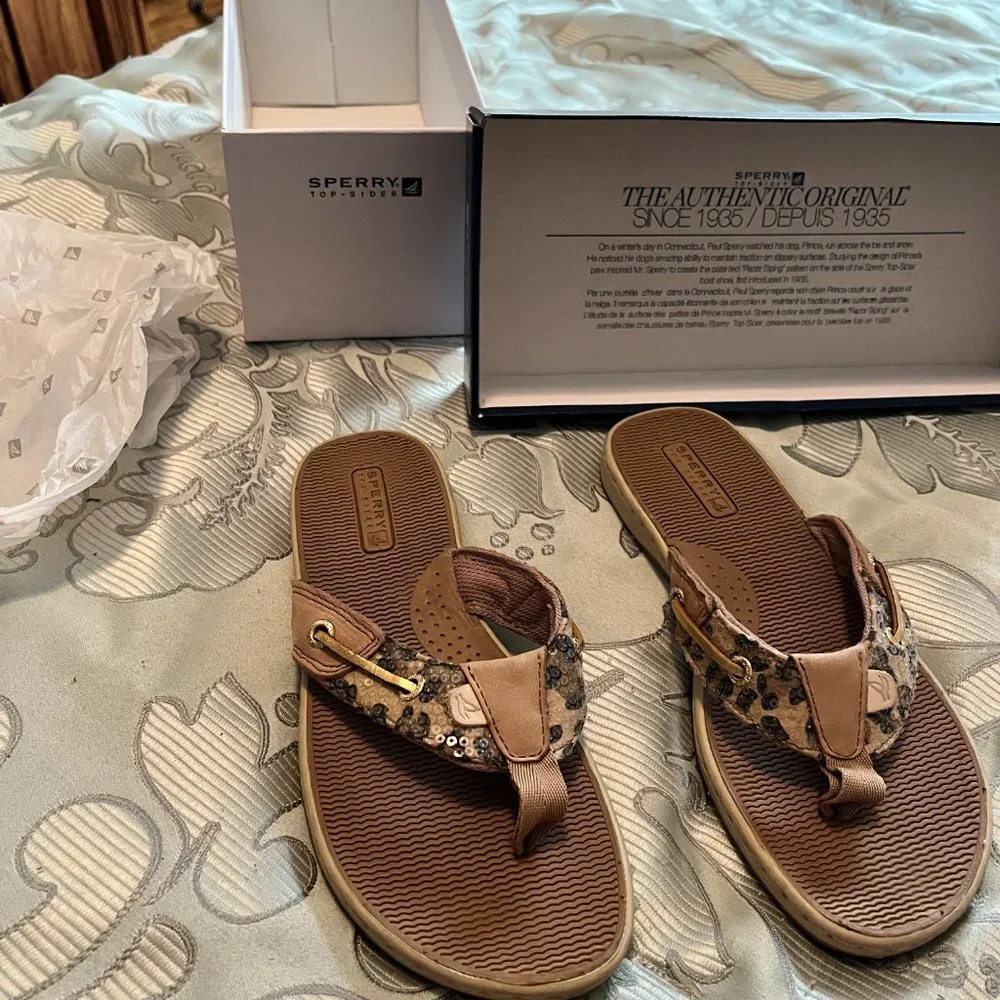 Sperry Flip Flop Sandals- Brand New with Leopard Print- Size 6 - Picture 2 of 3